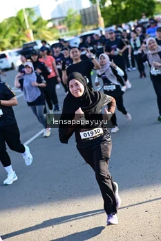 Runner Photo 1636360