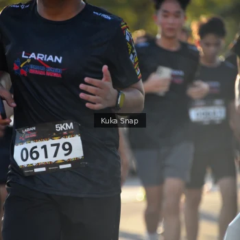 Runner Photo 1636373