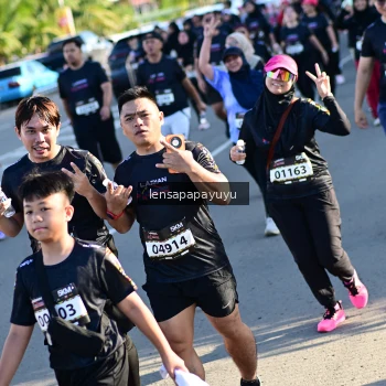 Runner Photo 1636386