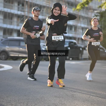 Runner Photo 1636388