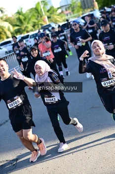 Runner Photo 1636399