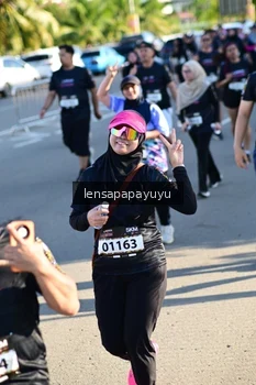 Runner Photo 1636420