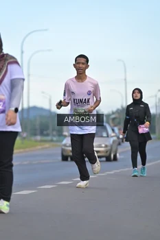 Runner Photo 1636426