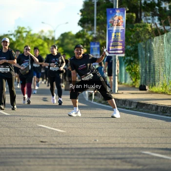 Runner Photo 1636456