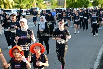 Runner Photo 1636579