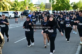 Runner Photo 1636687