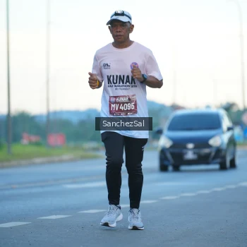 Runner Photo 1636707