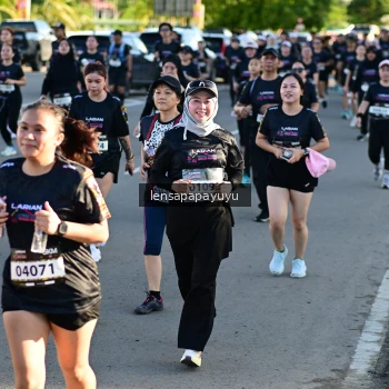 Runner Photo 1636736