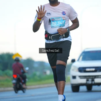 Runner Photo 1636819
