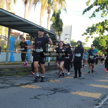 Runner Photo 1636843
