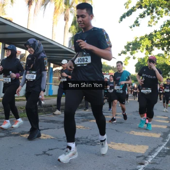Runner Photo 1636960