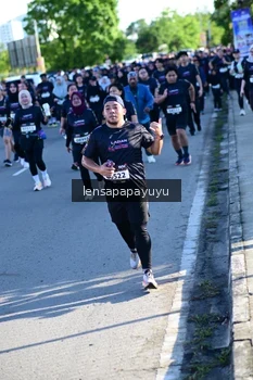 Runner Photo 1636973
