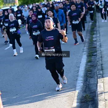 Runner Photo 1636986