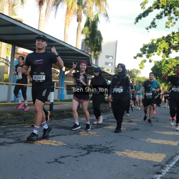 Runner Photo 1637004