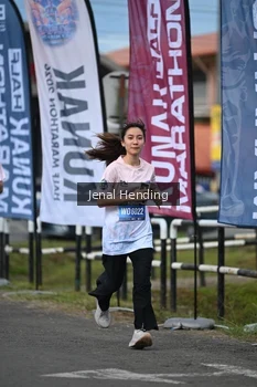 Runner Photo 1637099