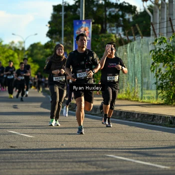 Runner Photo 1637102