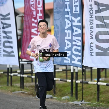 Runner Photo 1637117
