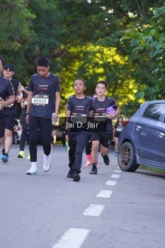 Runner Photo 1637121