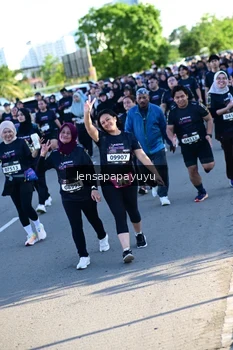 Runner Photo 1637124