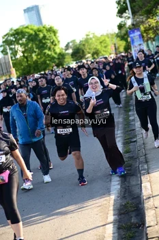 Runner Photo 1637126