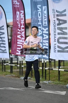 Runner Photo 1637128