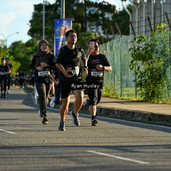 Runner Photo 1637143