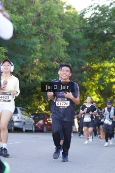 Runner Photo 1637272