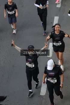 Runner Photo 1637373