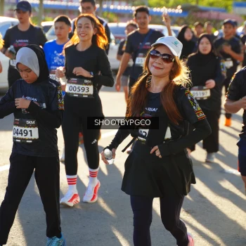 Runner Photo 1637376