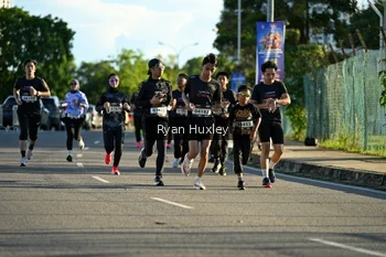 Runner Photo 1637378