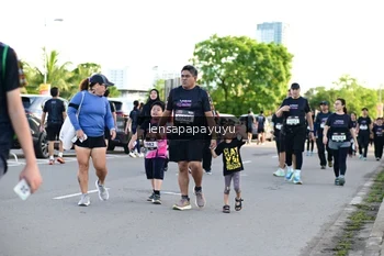 Runner Photo 1637394