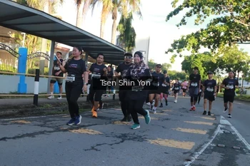Runner Photo 1637402