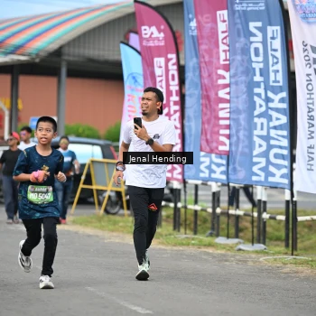 Runner Photo 1637412