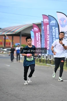 Runner Photo 1637414
