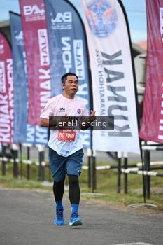 Runner Photo 1637471