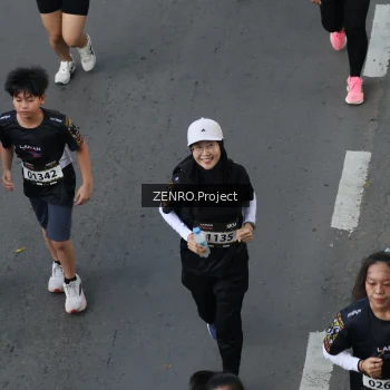 Runner Photo 1637480