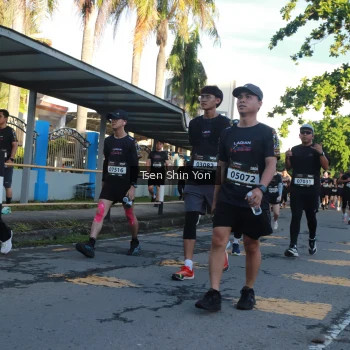 Runner Photo 1637525