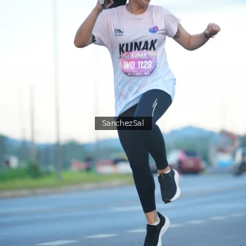 Runner Photo 1637553
