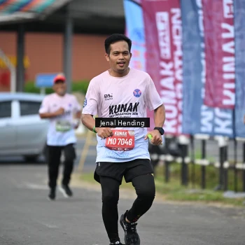 Runner Photo 1637600