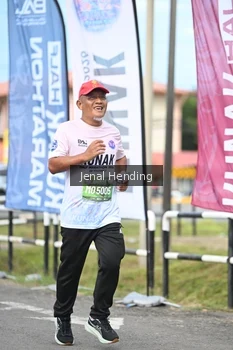 Runner Photo 1637704