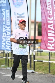 Runner Photo 1637712