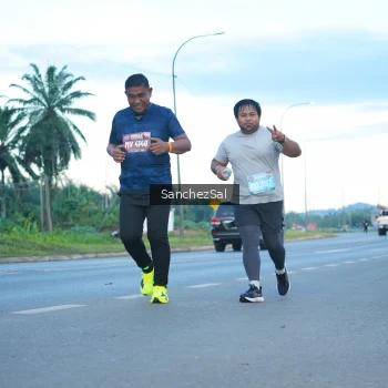 Runner Photo 1637717