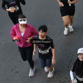 Runner Photo 1637734