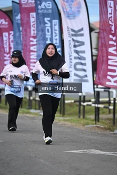 Runner Photo 1637769