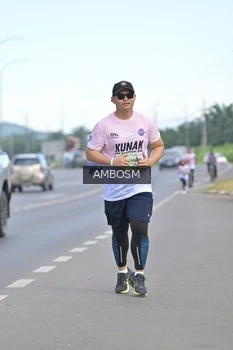 Runner Photo 1637844