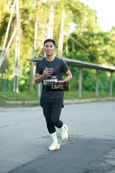 Runner Photo 1637917