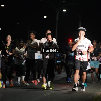 Runner Photo 1638398