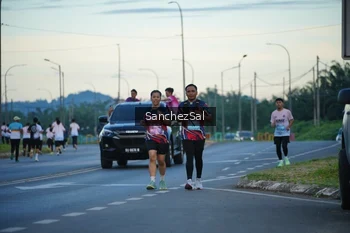 Runner Photo 1638542