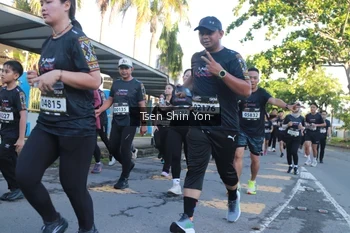 Runner Photo 1638985