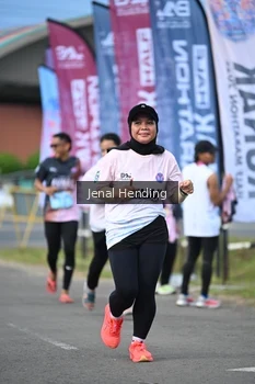 Runner Photo 1639142